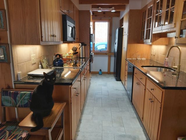 A typical galley kitchen Purmione approved.