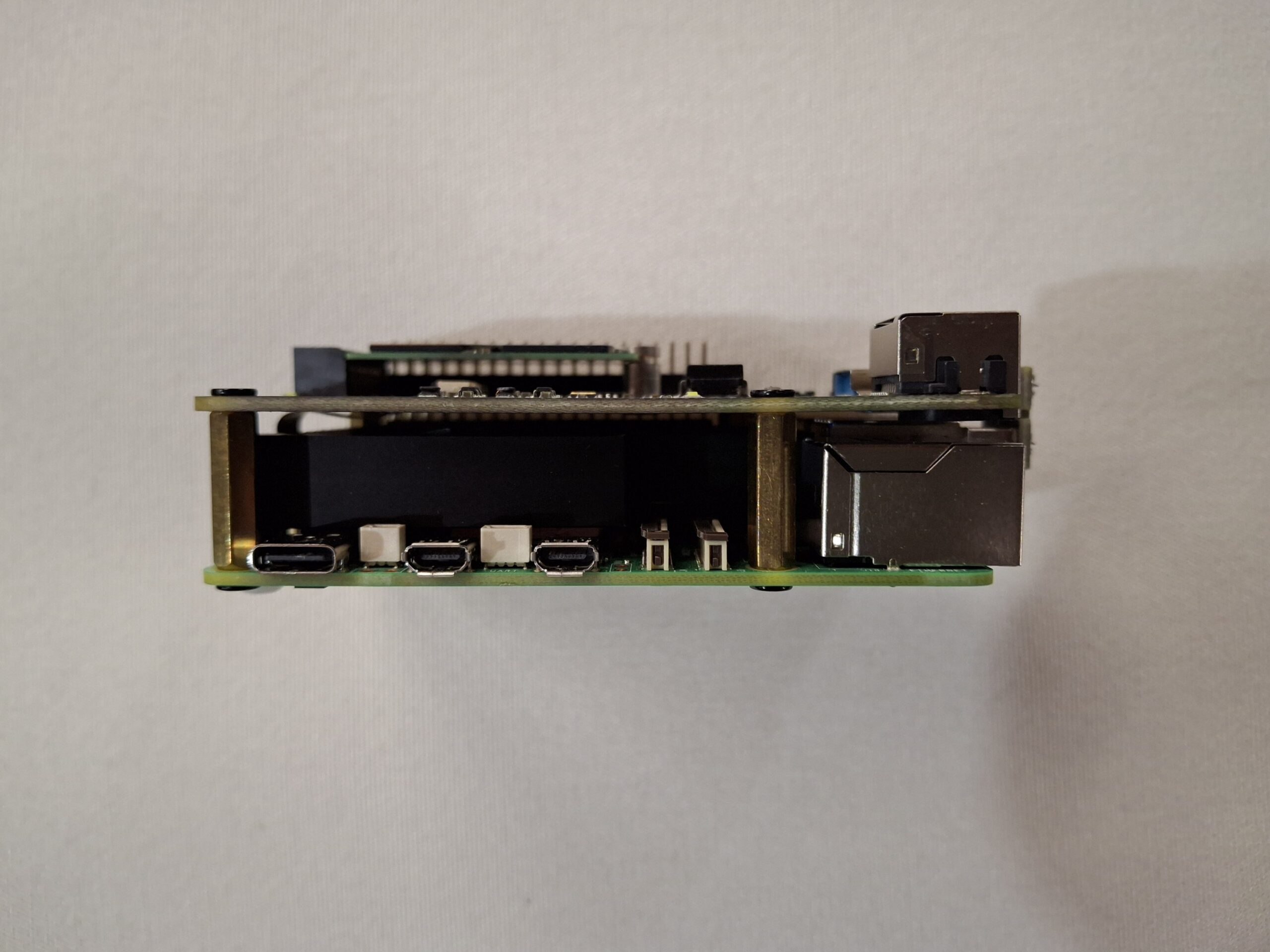 pi5 16GB server with u2500 nvme hat